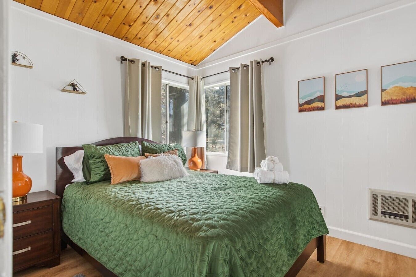 Desk, iron/ironing board, free WiFi, bed sheets