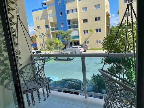 Lovely 3-bedroom apt. with pool and nearby beach