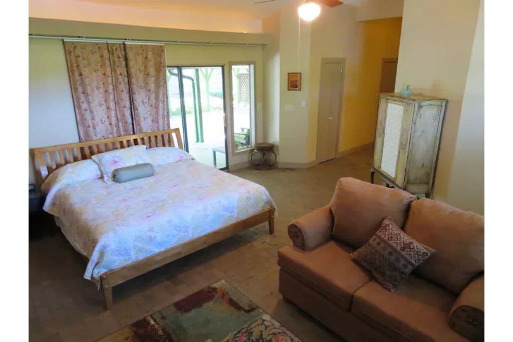 Honey's Suite at The Sage Guesthouse formerly the 19th Hole