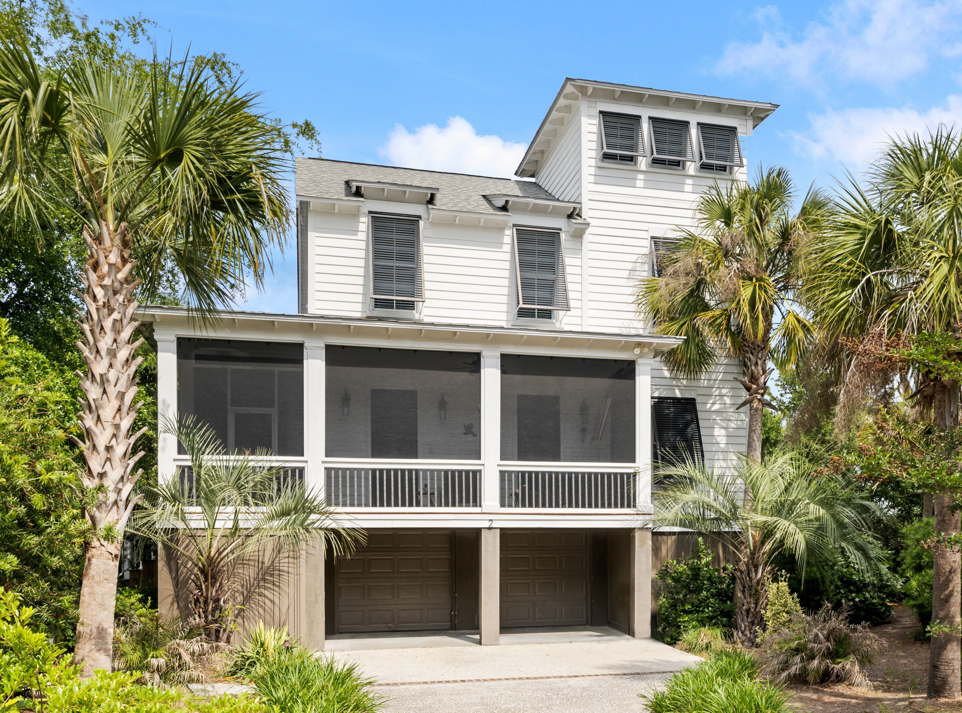 Beautiful Home! Short walk to Beach!!! Great Family Home in Wild Dunes!