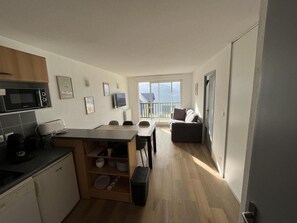 Interior - 1st floor, balcony, tv, ski locker, 36m², Peyragudes (Germ)