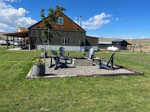Property grounds - Guesthouse Farm Stay Near the Madison River! (Three Forks)