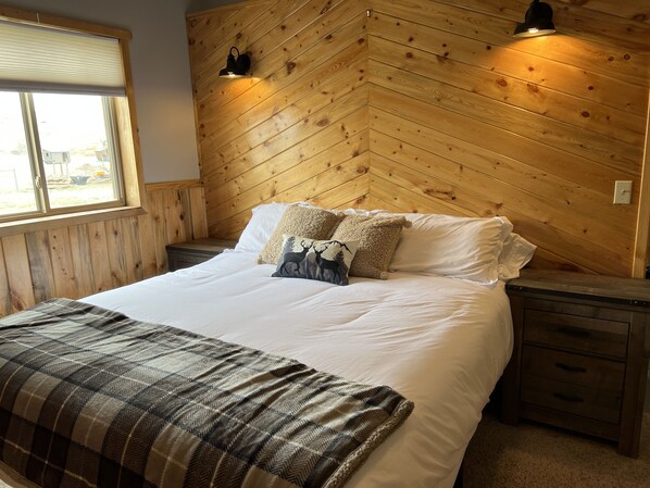 2 bedrooms, iron/ironing board, travel cot, free WiFi