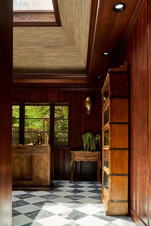 Body treatments, aromatherapy, hot stone massages, deep-tissue massages