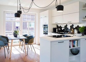 Køleskab, mikrobølgeovn, ovn, opvaskemaskine