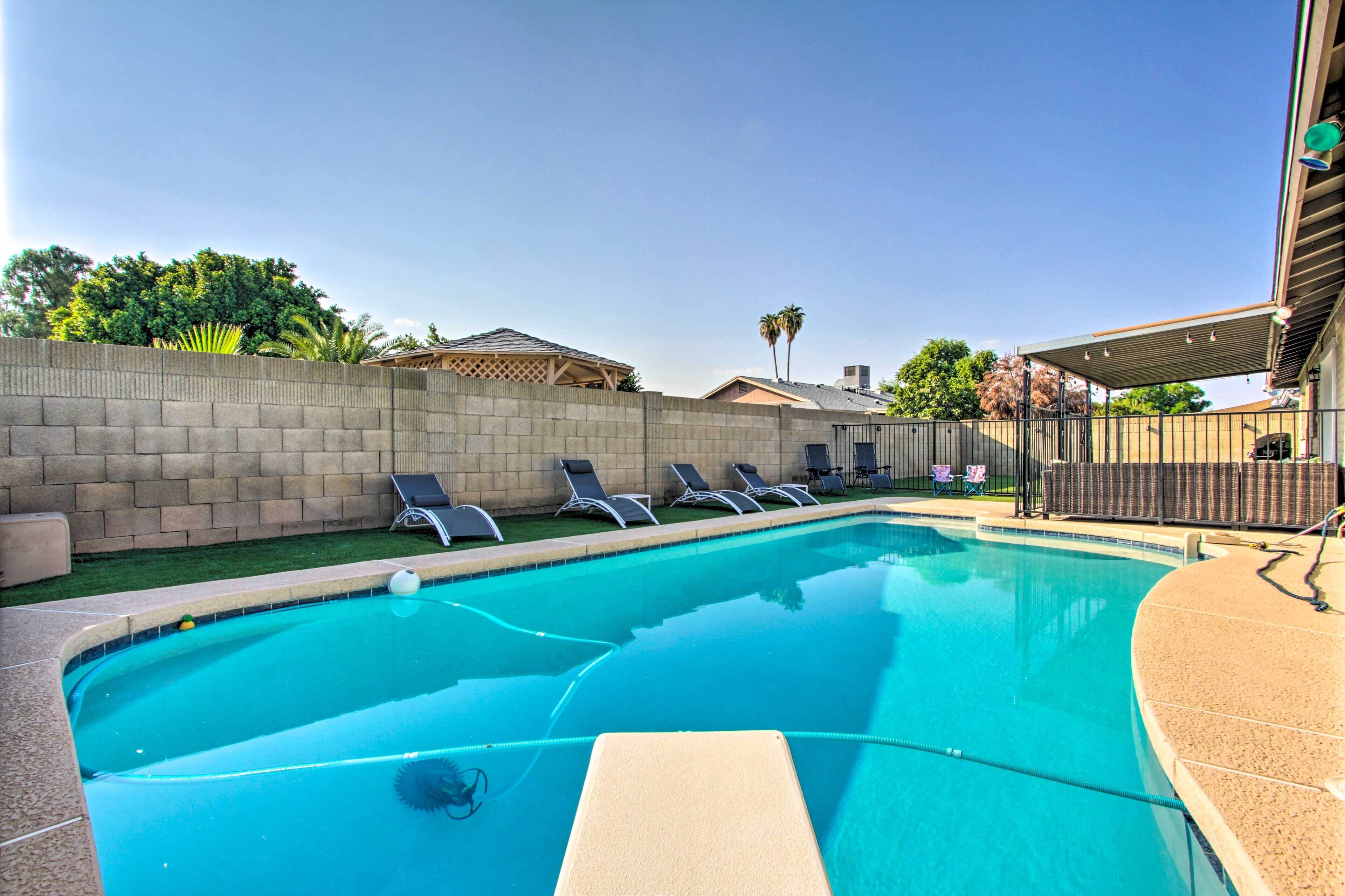 ALOHA IN ARIZONA GETAWAY