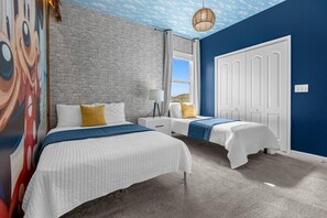 12 chambres, fer et planche à repasser, Wi-Fi, draps fournis