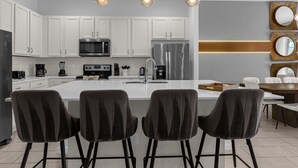 Coffee/tea maker, fridge, microwave, oven - 12 Bedrooms / 11.5 Bathrooms Solterra Resort (6056 BO) (Davenport)