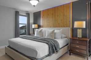 5 habitaciones, tabla de planchar con plancha, cuna de viaje y wifi