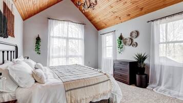 4 soveværelser, skrivebord, weekendseng, gratis Wi-Fi