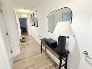 Design Apartment, Private Bathroom, Courtyard View | Property entrance - Courtyard View (Southampton)