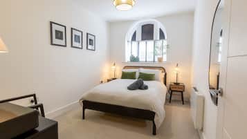 Design Apartment, Private Bathroom, Courtyard View | 2 bedrooms