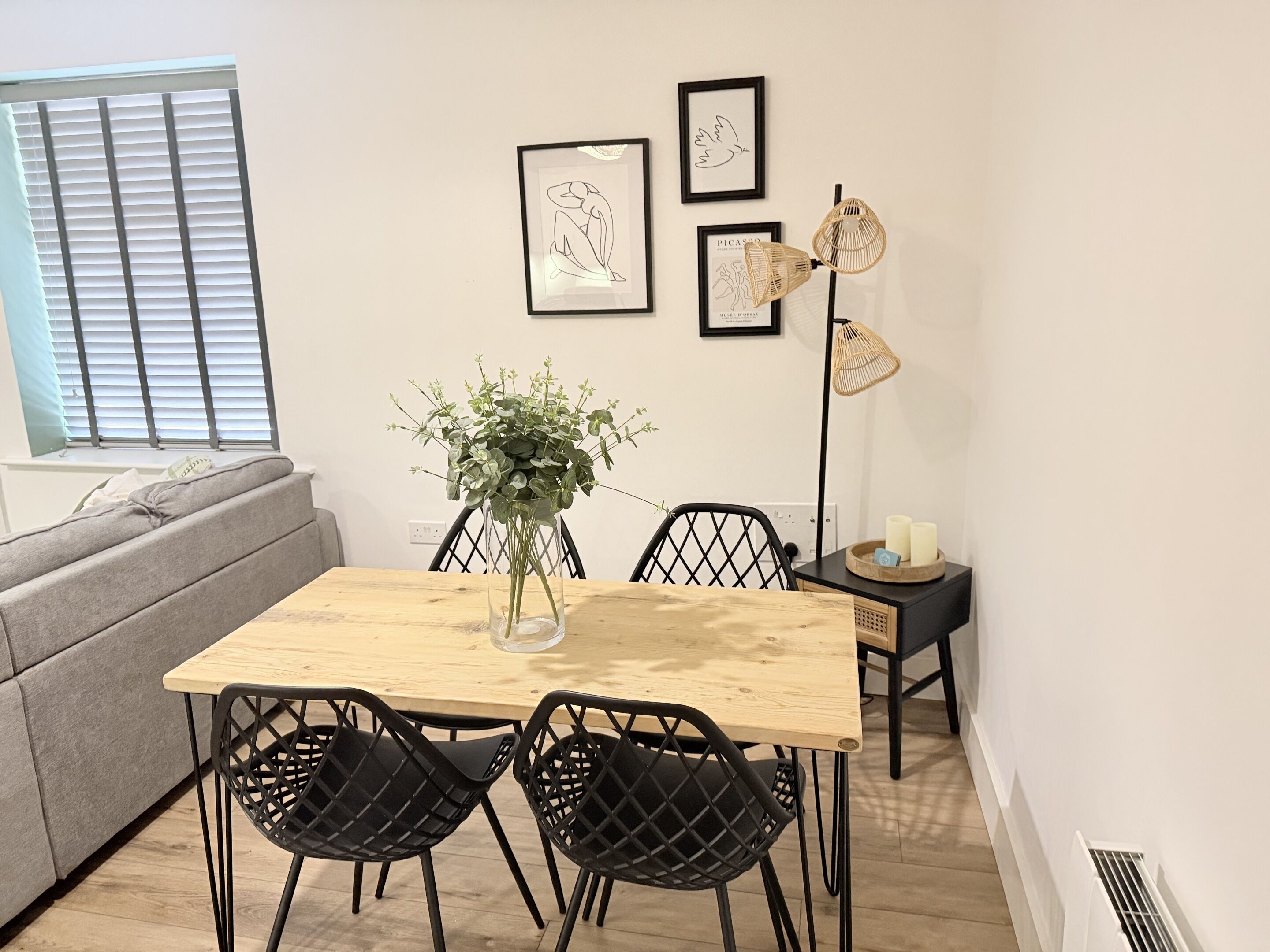 设计公寓, 私人浴室, 庭院景观 | 用餐