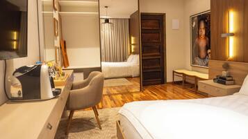 Cerejeira | Luxe beddengoed, pillowtop-bedden, een minibar, een kluis op de kamer