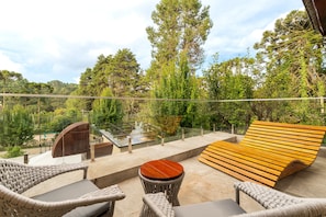 Figueira | Bathroom | Free toiletries, hair dryer, bathrobes, slippers - Pousada Boutique Figueira da Serra (Campos do Jordão)