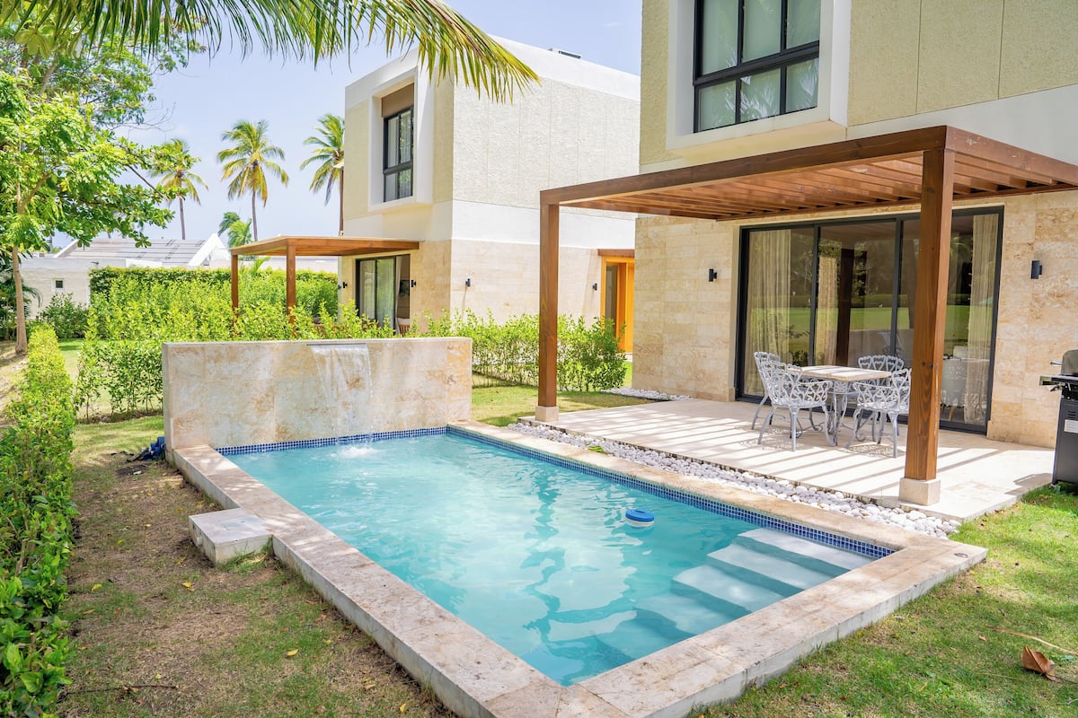 Nhà liên kế Cao cấp, 3 phòng ngủ, hồ bơi riêng, quang cảnh sân golf | Hồ bơi riêng