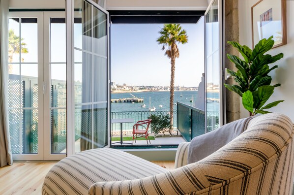 Deluxe Sea View | Terrace/patio - Westlight Cascais Chalet - Adults Only. (Cascais)