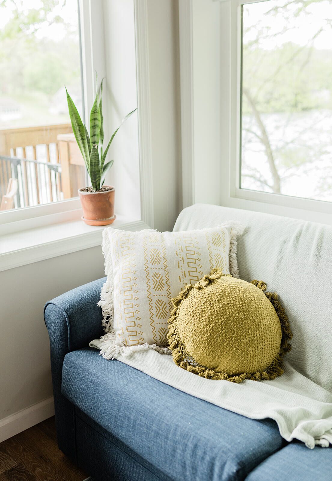 "THE NEST" @ the lake.