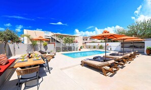 Outdoor dining - Villa Remezzo Heated Pool, Beach Side, 24 guests (Paralia Kourna)