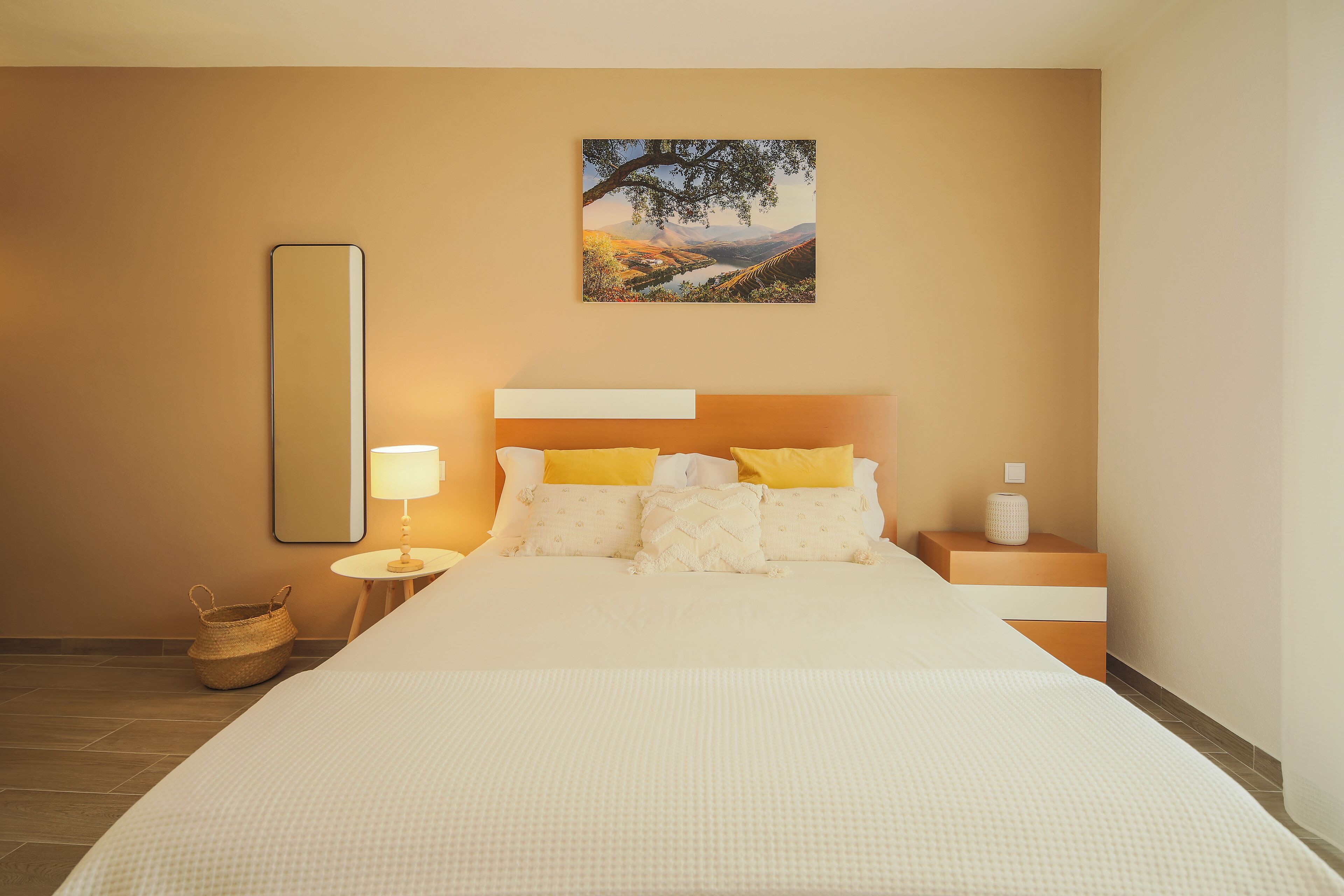 Habitación superior | Escritorio, espacio para trabajar con laptop y cuna de viaje 