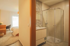 Shower, hair dryer, bidet, towels - Casa 4 caminhos (Peso da Régua)