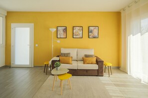 32-Zoll-LED-Fernseher mit Kabelempfang, Fernseher, Fußbodenheizung