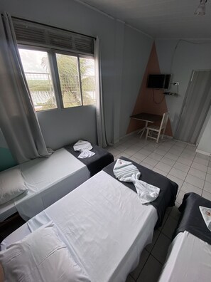 Executive Triple Room, 1 Bedroom | Individually decorated, free WiFi, bed sheets - Pousada Vila do Penedo (Penedo)