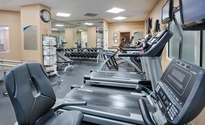 Fitness facility - Great views of the area. Spacious 2 Bed 2 Bath, washer/dryer full kitchen. (Oxon Hill)