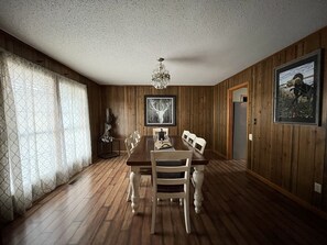 Dining - Cache Landing Lodge  (Wynne)