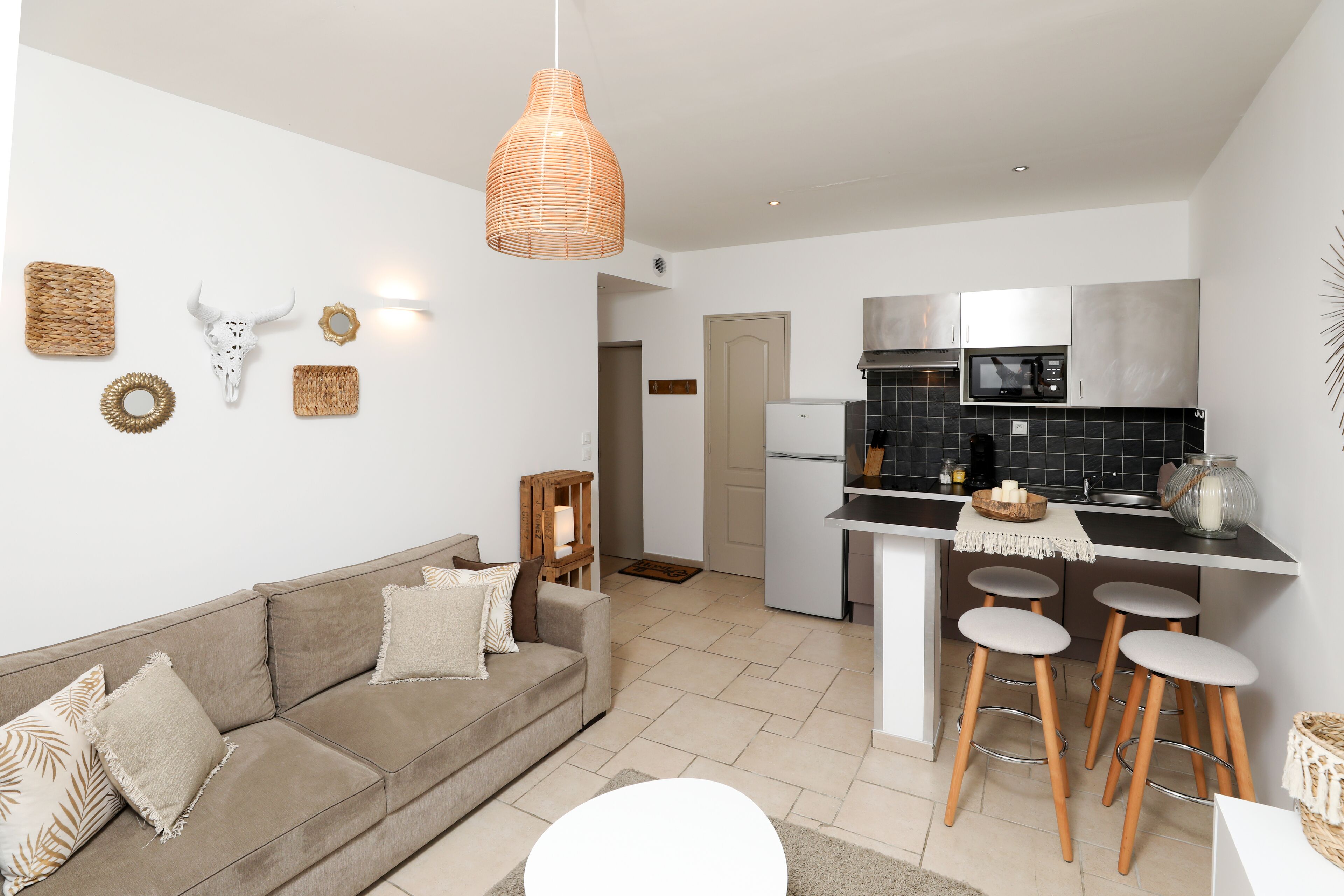 61.3-Apartment-Luxury-Private Bathroom-Terrace