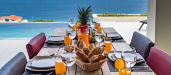 Cliffside Luxury Villa/Infinity Pool/Double Panoramic Views in Coral Estate 1205