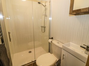 Cottage | Bathroom | Shower