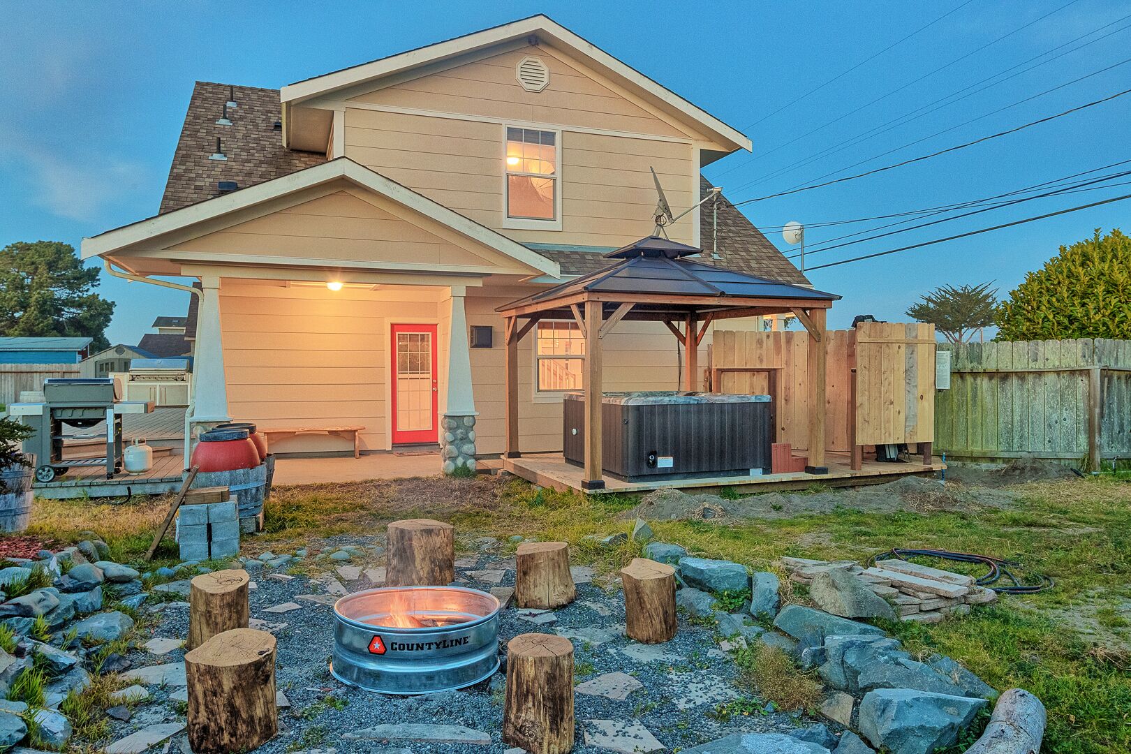 🩴🌲Fairhaven Retreat: Enjoy serenity and ocean breeze at this family friendly coastal home!