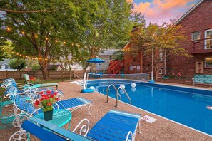 حمّام سباحة خارجي