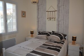 2 Schlafzimmer, Bügeleisen/Bügelbrett, kostenloses WLAN