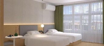 Fangcao Business Hotel