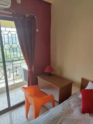 2 chambres, bureau, fer et planche à repasser, Wi-Fi gratuit