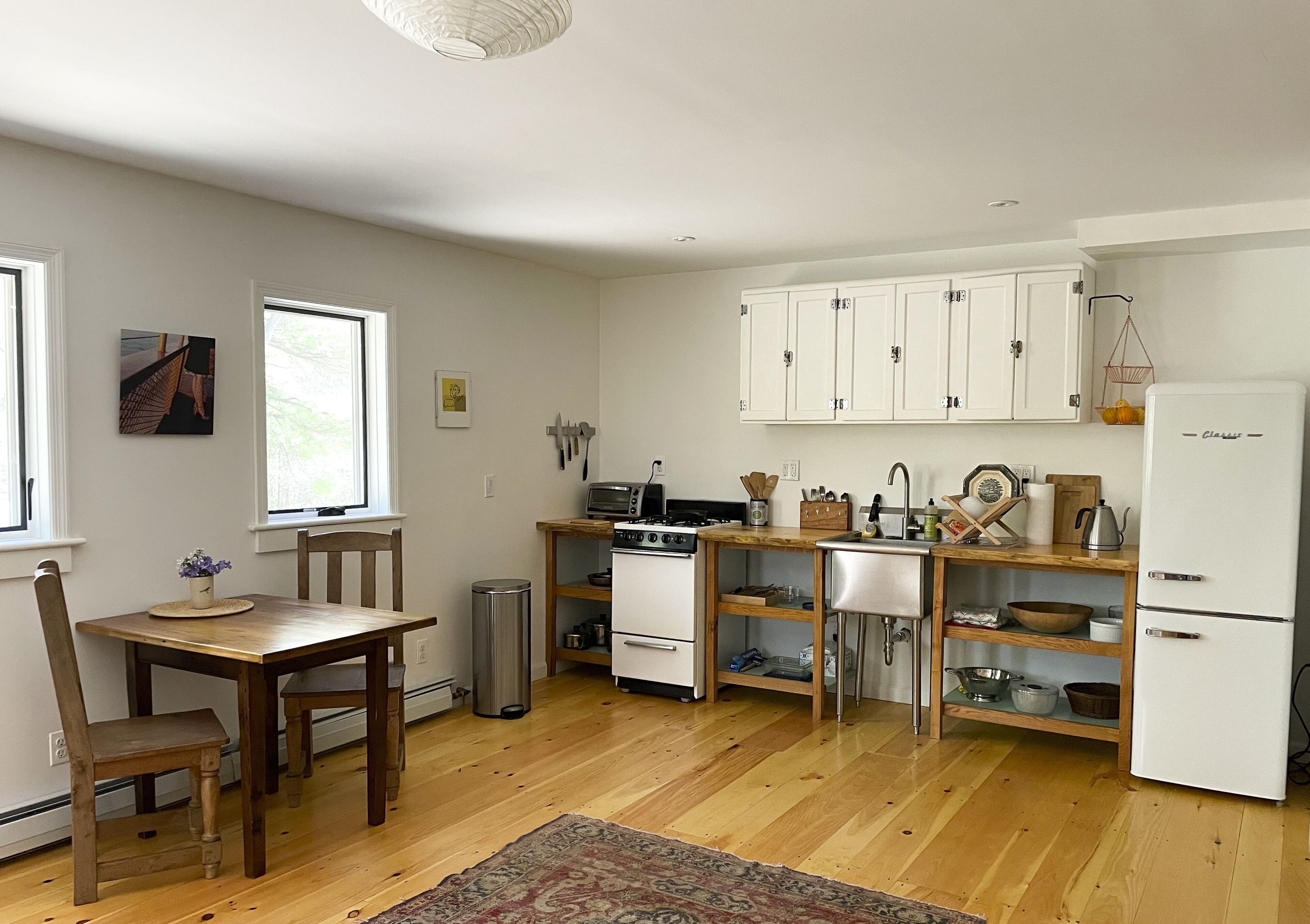 Serene, stylish cottage - close to Hudson - New Listing