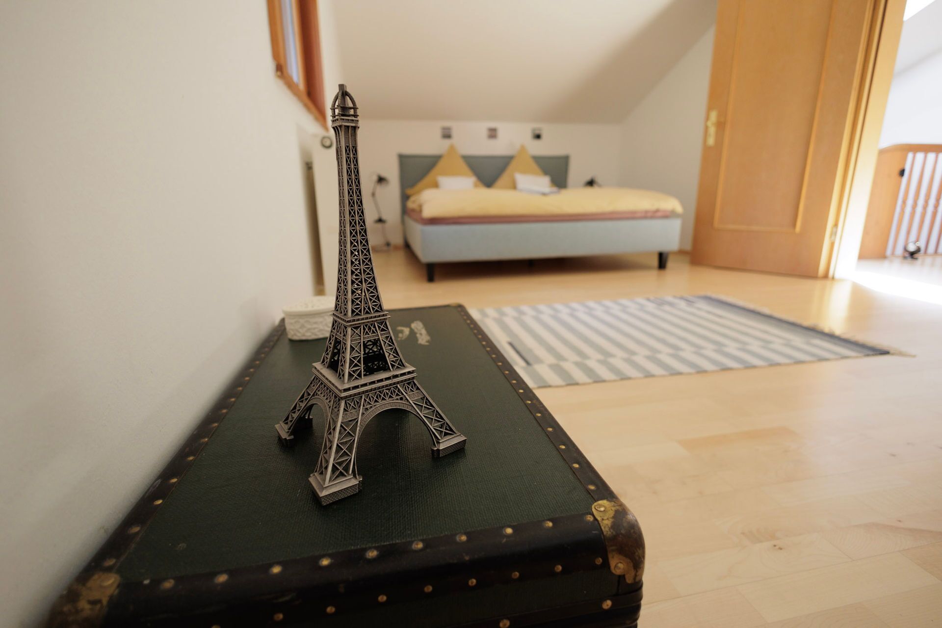 4 Schlafzimmer, Schreibtisch, Bügeleisen/Bügelbrett, Reisekinderbett