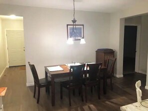 Dining - Brighton Gardens (Brighton)