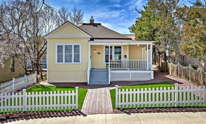 Just over 2 blocks to the Courthouse Square !