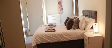 Apartment, Multiple Beds | 2 bedrooms, iron/ironing board, free WiFi, bed sheets