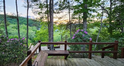 River's Bend Cabin Offers Solitude and Play on the Upper James River