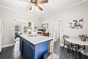 Dining - Clayton's 1910, Completely Restored Mill House, business-friendly weekday rates (Graham)
