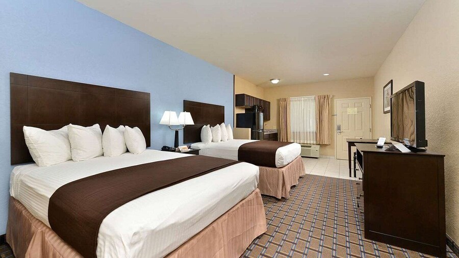 Western Inn & Suites