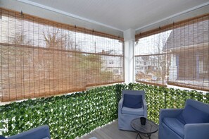 Interior - Spacious 2-Family w/ Parking & Laundry Near RU/RWJ (Highland Park)