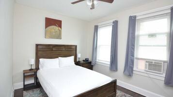 6 bedrooms, iron/ironing board, free WiFi, bed sheets