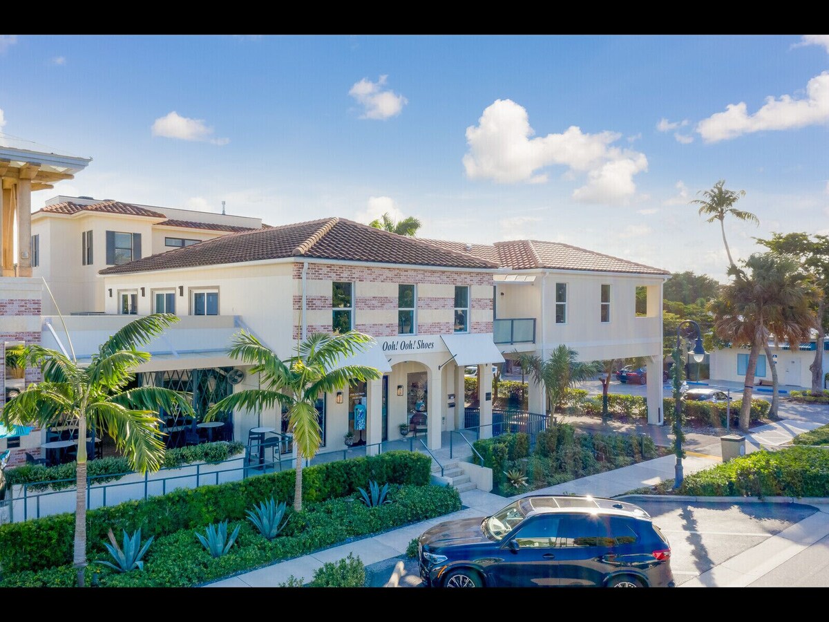 Photo 11 of Luxury Naples Apartment | Walk to Beach & Pier