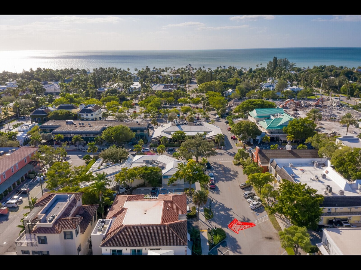 Photo 19 of Luxury Naples Apartment | Walk to Beach & Pier
