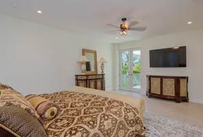 4 soverom, skrivebord, strykejern/-brett og wi-fi (inkludert)